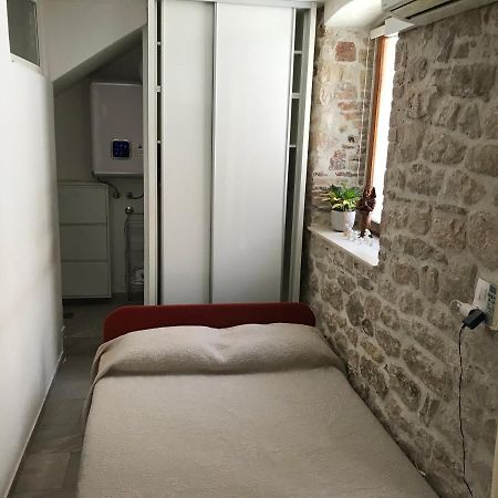 Kaštela Figa Studio Apartman מראה חיצוני תמונה