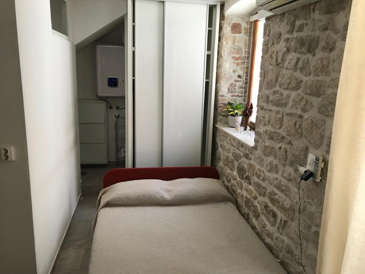 Kaštela Figa Studio Apartman מראה חיצוני תמונה